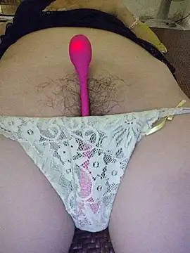 Hara_lusia83 - The girl is sexy, big, and seductive.