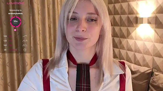HarleeMcIntosh - give me a tit massage sweet♥