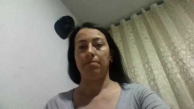 Lauryn_Jones - FLASH MY PUSSY