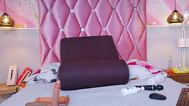 TIFFANY_EVANS_ - Fuck my pussy with a dildo+ squirt😈🔥