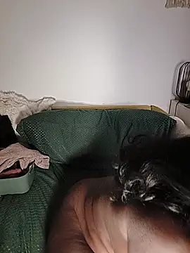 LizaShowX - JE DOIGTE MA PETITE CHATTE GROS PLAN