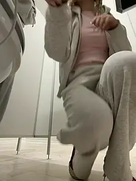 Elsawhere - Elsa ass in panties n squeeze booty