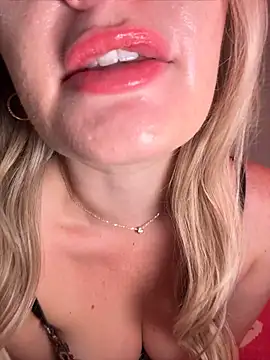 LoveShae_ - BBC dildo in pussy first timeEVER