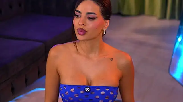 Arabian_Rose - Fingers in pussy