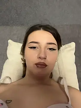 KiraSakura - TAKE OFF BRA