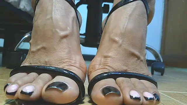 LissafeetHott