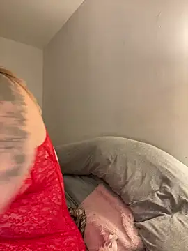 Ms_Hot_July - Get the puppies out