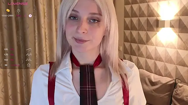 HarleeMcIntosh - give me a tit massage sweet♥