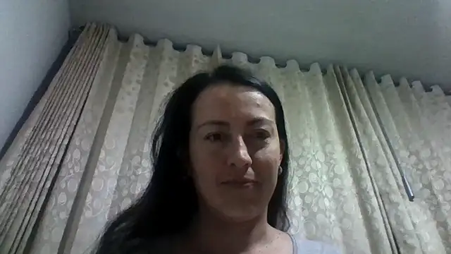 Lauryn_Jones - FLASH MY PUSSY