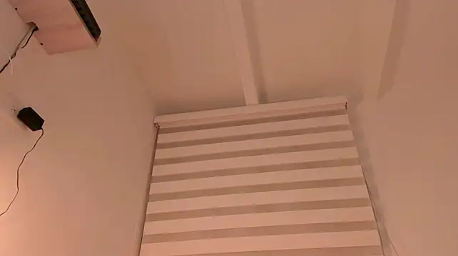 Alissonroses - Squat dildo