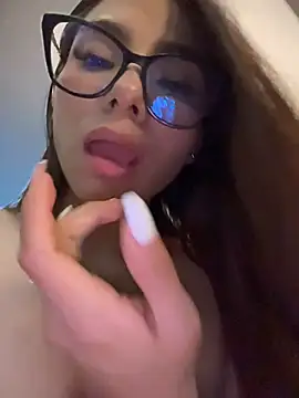 Amira_cute2 - ride dildo/ naked/ inbalcony