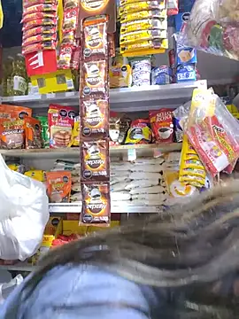 Ivy_enjoy - Oiling my tits in public