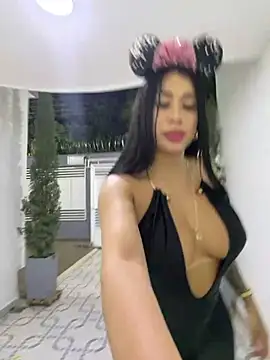 Kiim_taaylor - 🔥🔥🔥run naked around the house🔥🔥🔥