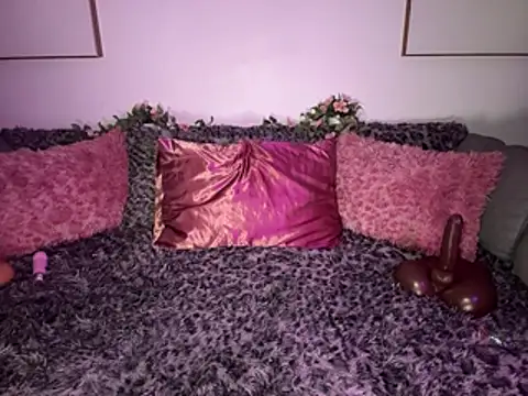NikkiRylie - oil ass & twerk on BBC dildo 🍑