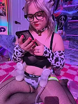 Cutiepiespanks - ✨Fuck Pussy with Glowing Dildo✨