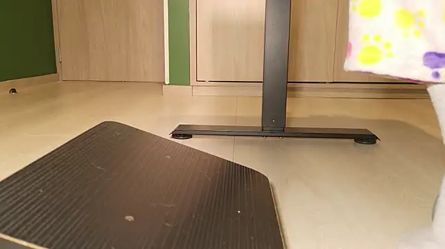 Feetbeth - Barefoot tease