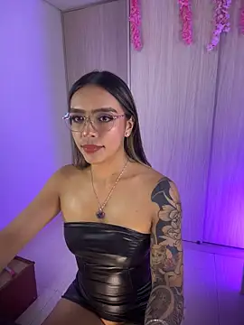 Callme_Mich - Tease my nipples + saliva🔥