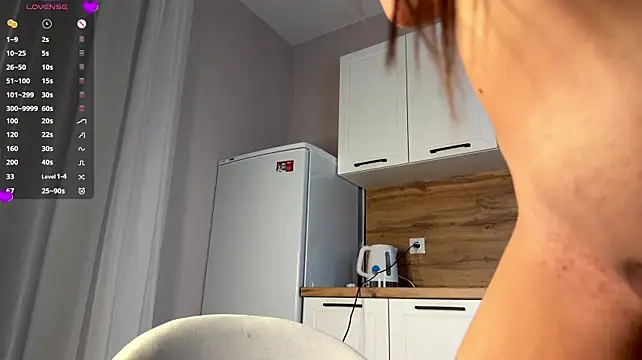 LunaHuurt - I'll press my boobs to the glass