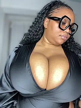 EliteSoraya - Dildo Fuck+Squirt💦💦