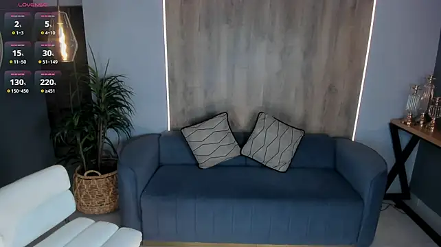 NiaHolland - Fingering Pussy