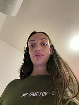 BelleLouiseVp - Shake my ass now