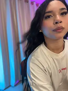 KiaraVixenn - No-Panty Booty Bounce