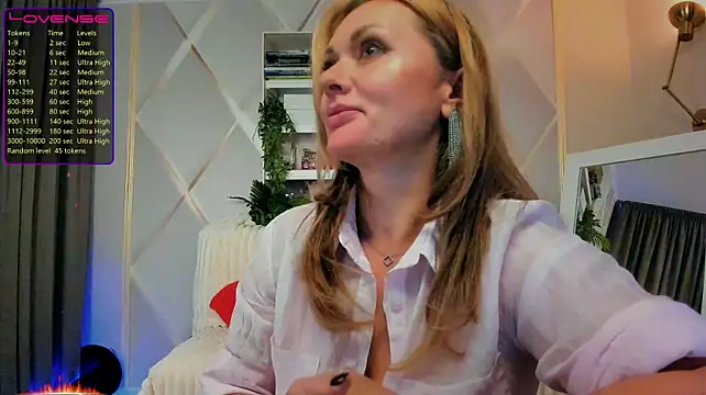 Monika-peach - Osci, fucks pussy+wet+10 min control