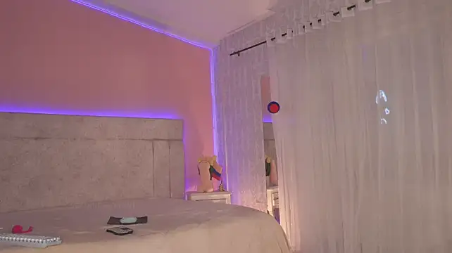 VeronicaMartiin - Ride dildo hard + cum !