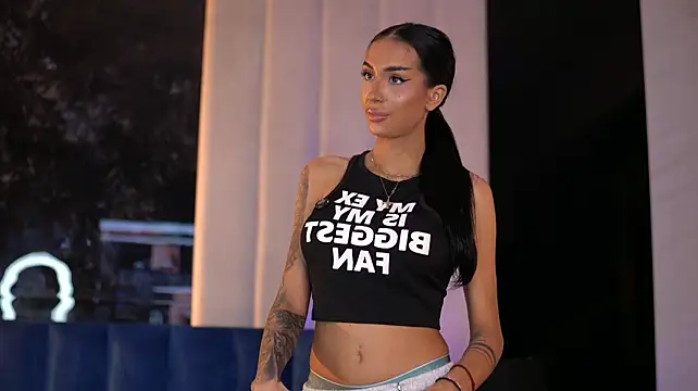 KimNatty - FIRST ORGASM OF THE NIGHT , BUZZ ME