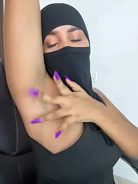 Mia_roose_02