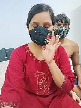 Your___Riya - Flash pussy in public🌺💋