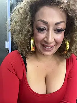 Katti_Barrera - Two fingers in my pussy 😈💦