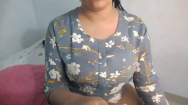 Nayra7 - stand in panty (front view )
