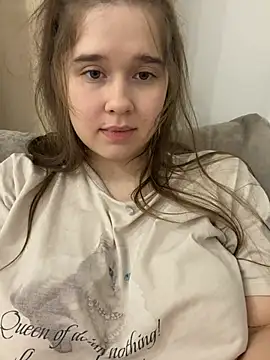 HornyGirlH - SHOW BOOBS