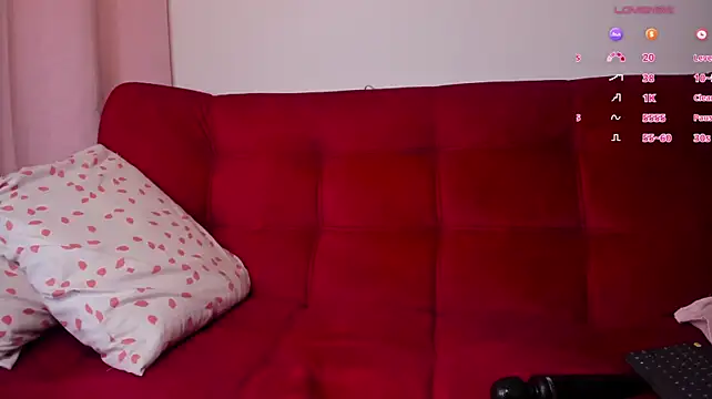 Petitemuse - Fingering my hot pussy