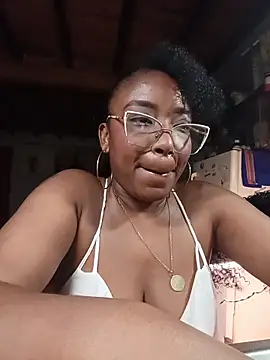 ChanneldelaCroix - SALIVA BOOBS💦