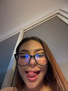 Amira_cute2 - dildo cowgirl+control 4 time
