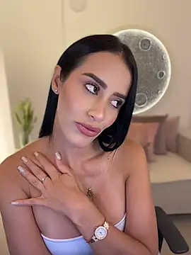SarahhSmitth1 - Feeling your caresses makes me happy!🥰