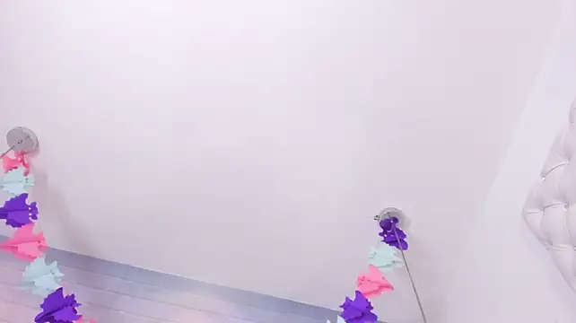 LolaSkinny - Unveiling the Mystery of my pussy🕸️