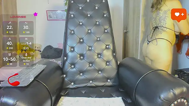 Dolcejoly - Delicious anal play with a glass dildo
