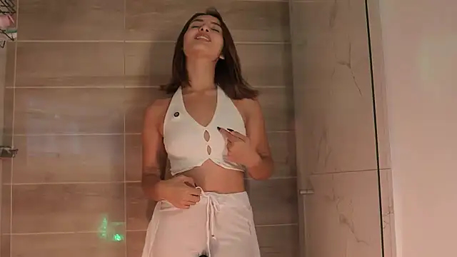 Sambelcherry - play with fingers