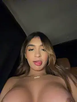 Jenn_fit - THREE GIRLS WITH THEIR BOOBS OUT✨