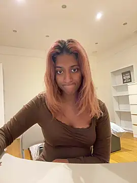 DonnaShy - Sexy Poses🫦