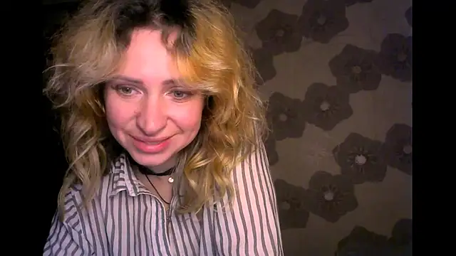 Queen_Daenerys - Play my toy dildo 15 min