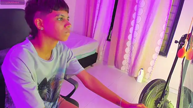 Marcus_ftm - fingering and cum