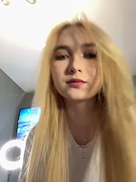 CocosikRay - finger blowjob + close up