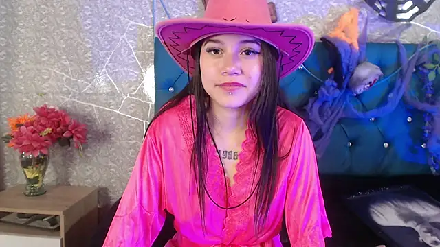 Skylagp - Strip tease and slow body sway
