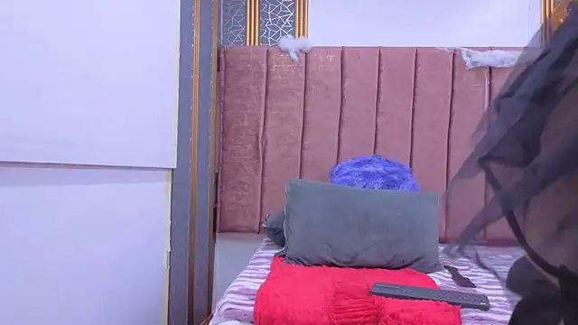 Valeria-niuk - Fingers my pussy
