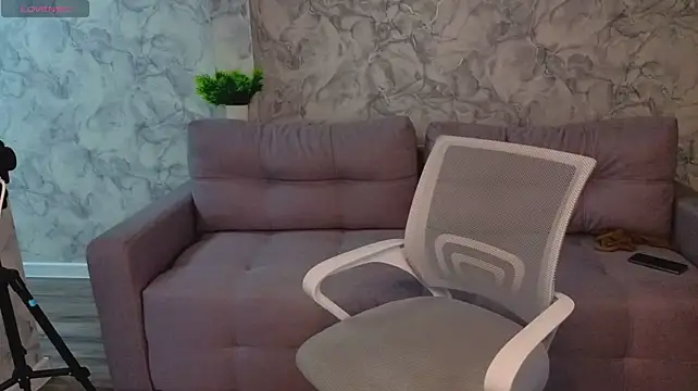 Nicole_Allenn - Pillow riding without panties