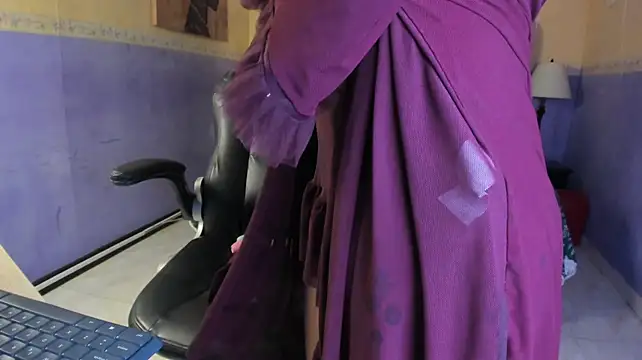 Tiara_Latina - Big squirt for you!+Ride big dildo